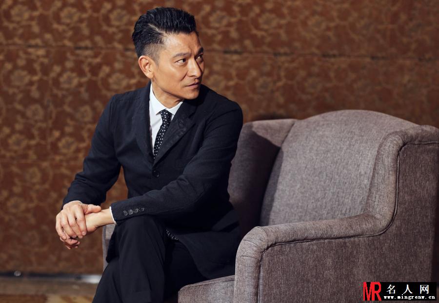 不老男神刘德华参加对话 不卑不亢帅了三十多年(1)