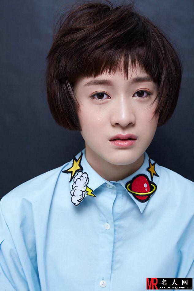 张雪迎杂志写真 多变情绪施展自然演技(1)