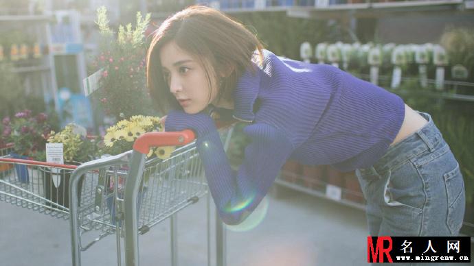 娜扎花房写真曝光 变身阳光女孩灵动又美丽(1)