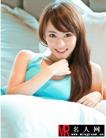 刘萌萌甜美生活照曝光（多图）(1)