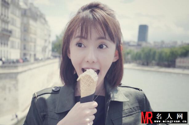 刘萌萌甜美生活照曝光（多图）(1)