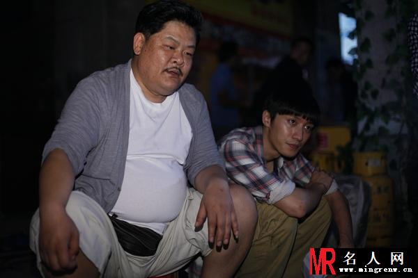 请叫我英雄2012年版龙哥剧照(1)