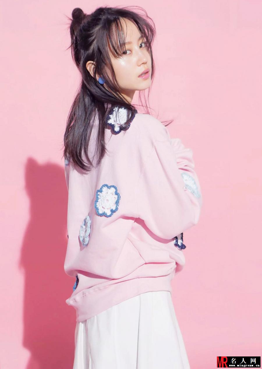 堀北真希杂志写真 粉嫩色彩勾起少女心(1)