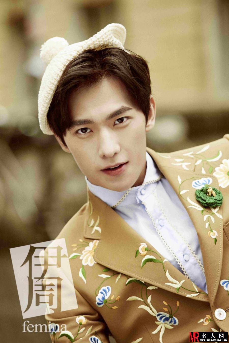 杨洋杂志大片 花样男子驻足巴黎街头(1)