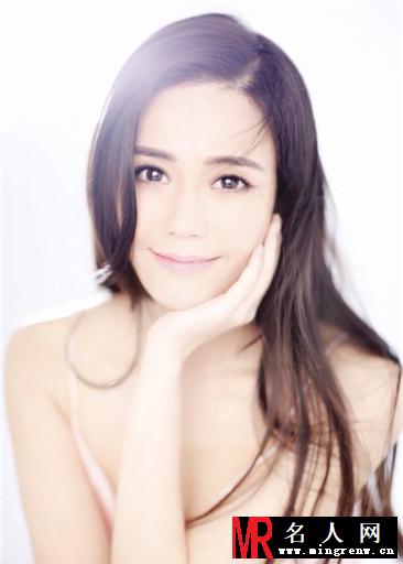 汤晶媚裸妆写真清丽脱俗(1)