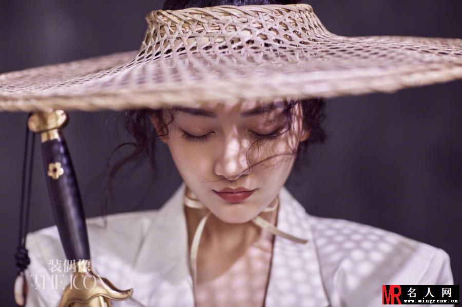 王鸥拍摄时尚大片 性感妩媚婀娜多姿(1)