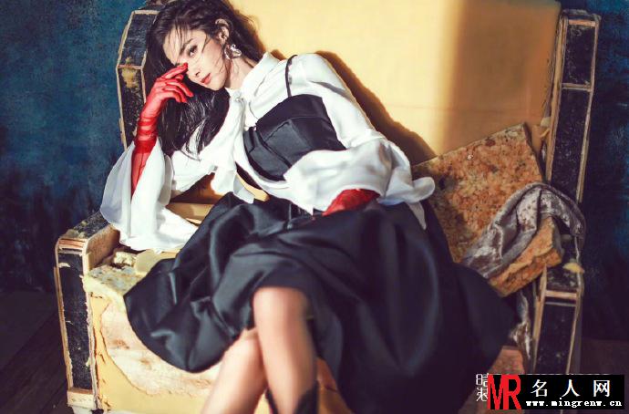 李冰冰封面大片曝光 成熟妩媚中带着一丝英气(1)