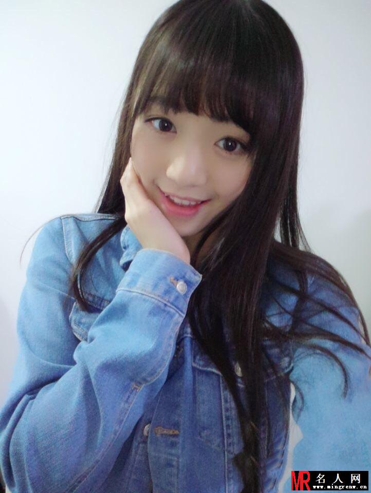 SNH48成员万丽娜甜美生活照(1)