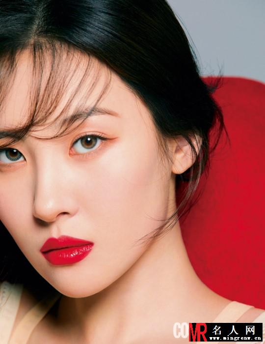 宣美登杂志拍美妆写真 红唇魅惑秀迷人曲线(1)