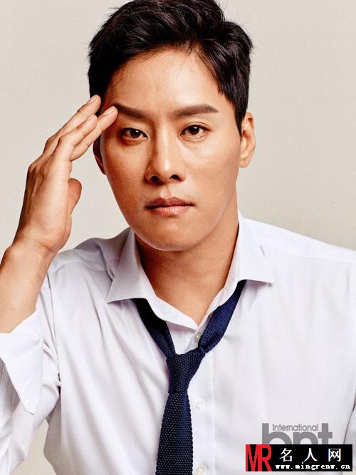 禹智元时尚写真 干练酷雅尽显男性魅力(1)