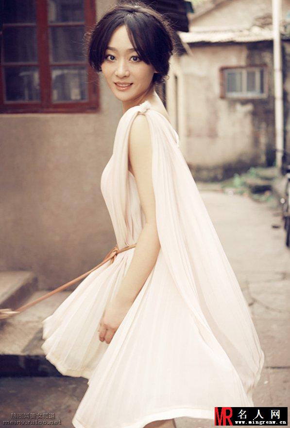 严艺丹唯美写真 画面完美靓丽(1)