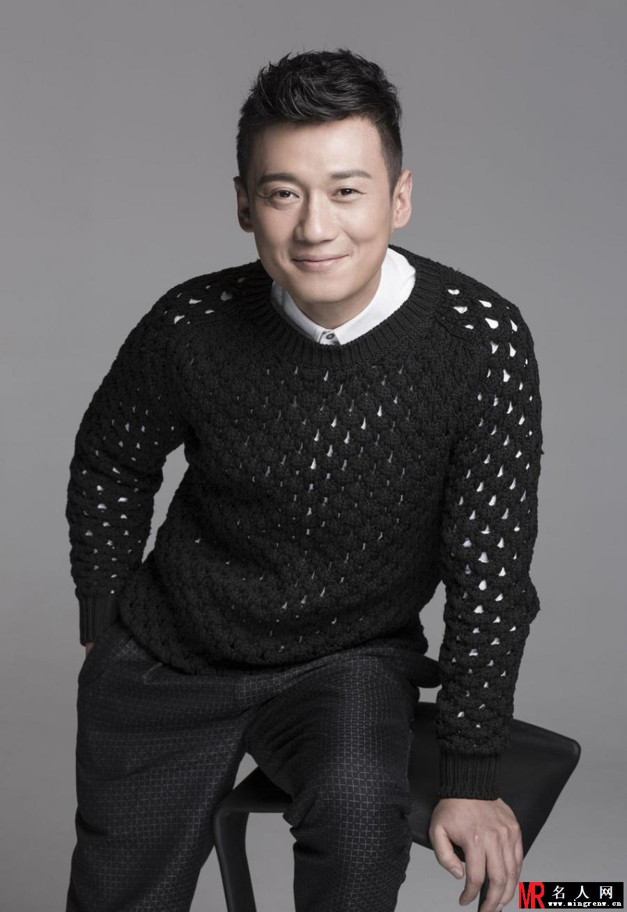 徐洪浩最新写真曝光 休闲风打造魅力型男(1)