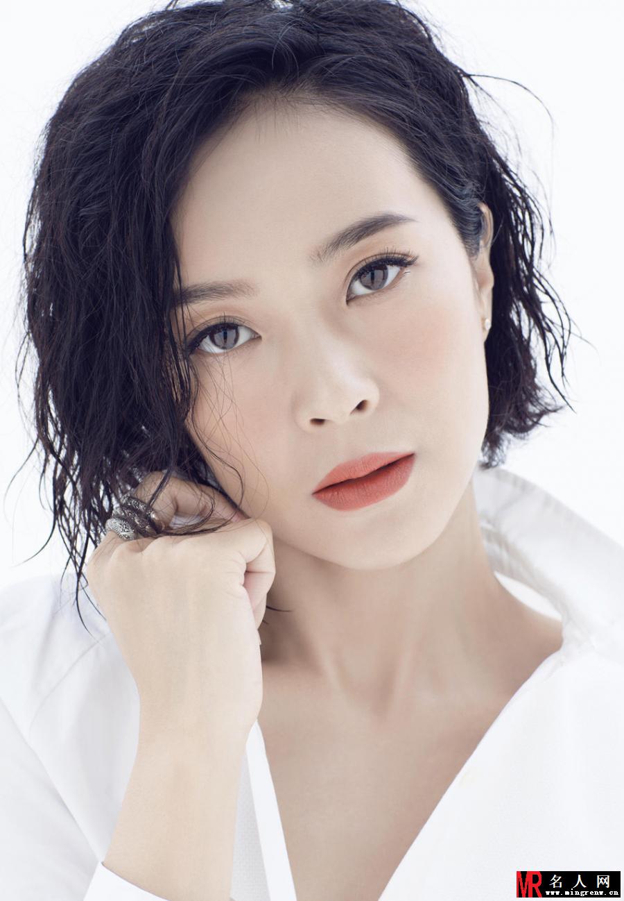 辣妈苏岩魅惑写真曝光 眼神温柔迷人(1)
