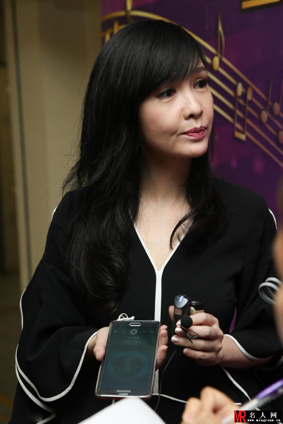 不老女神周慧敏风采依旧 事业发展顺风顺水(1)