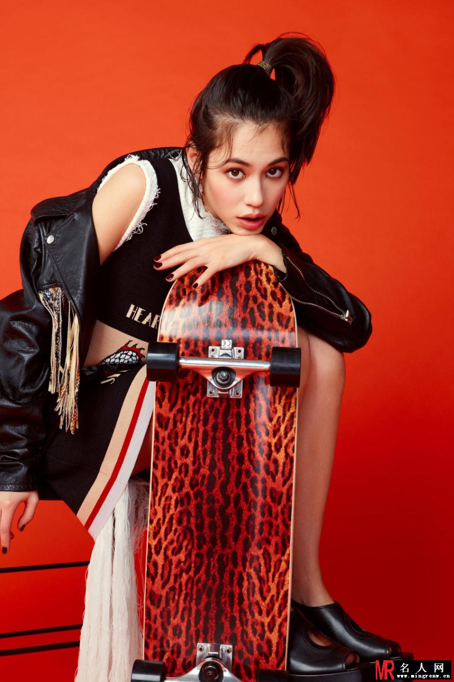 水原希子动感写真 露蛮腰性感俏丽(1)