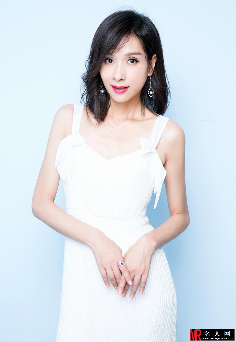 杨恭如气质写真大片曝光 宛若仙子翩若惊鸿(1)