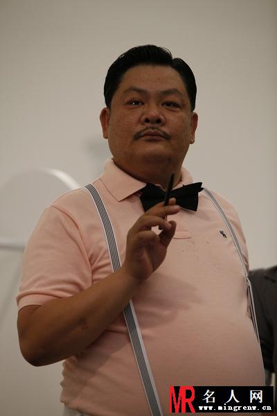 请叫我英雄2012年版龙哥剧照(1)