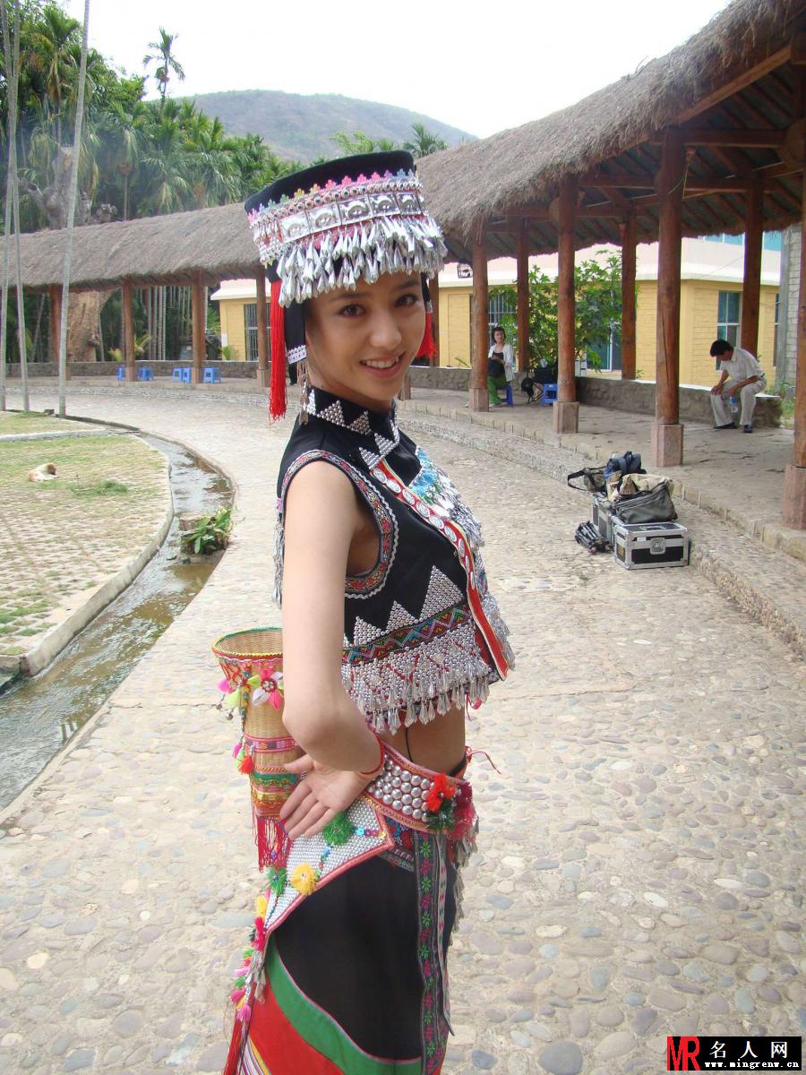 花腰女儿红白玉剧照(1)