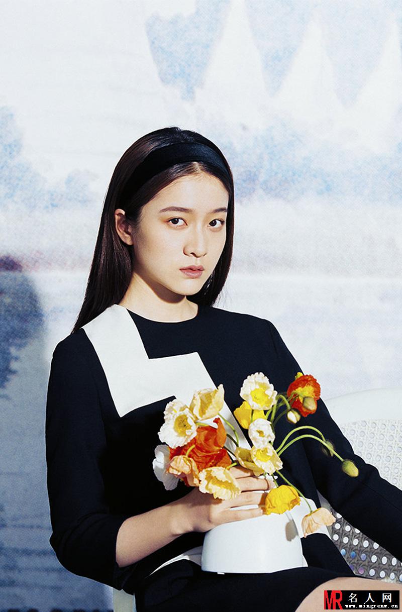 张雪迎复古时髦写真大片 尽显温婉甜美范儿(1)