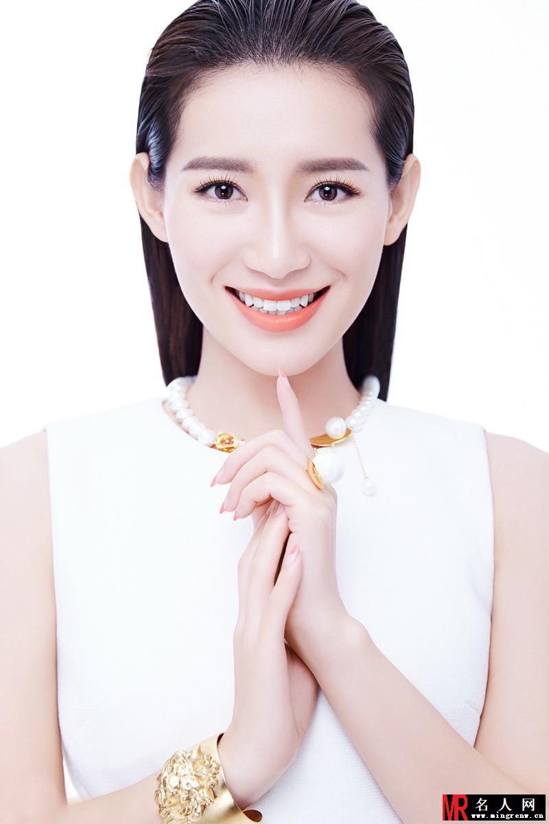 苏青初春白裙写真 健康淡雅气质干净(1)