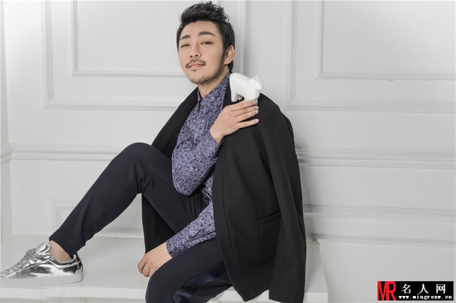 “王胖子”赵达时尚写真 英伦范儿十足(1)