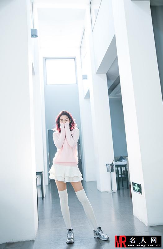 女主播温雅秀大长腿 完美驾驭校园风(1)