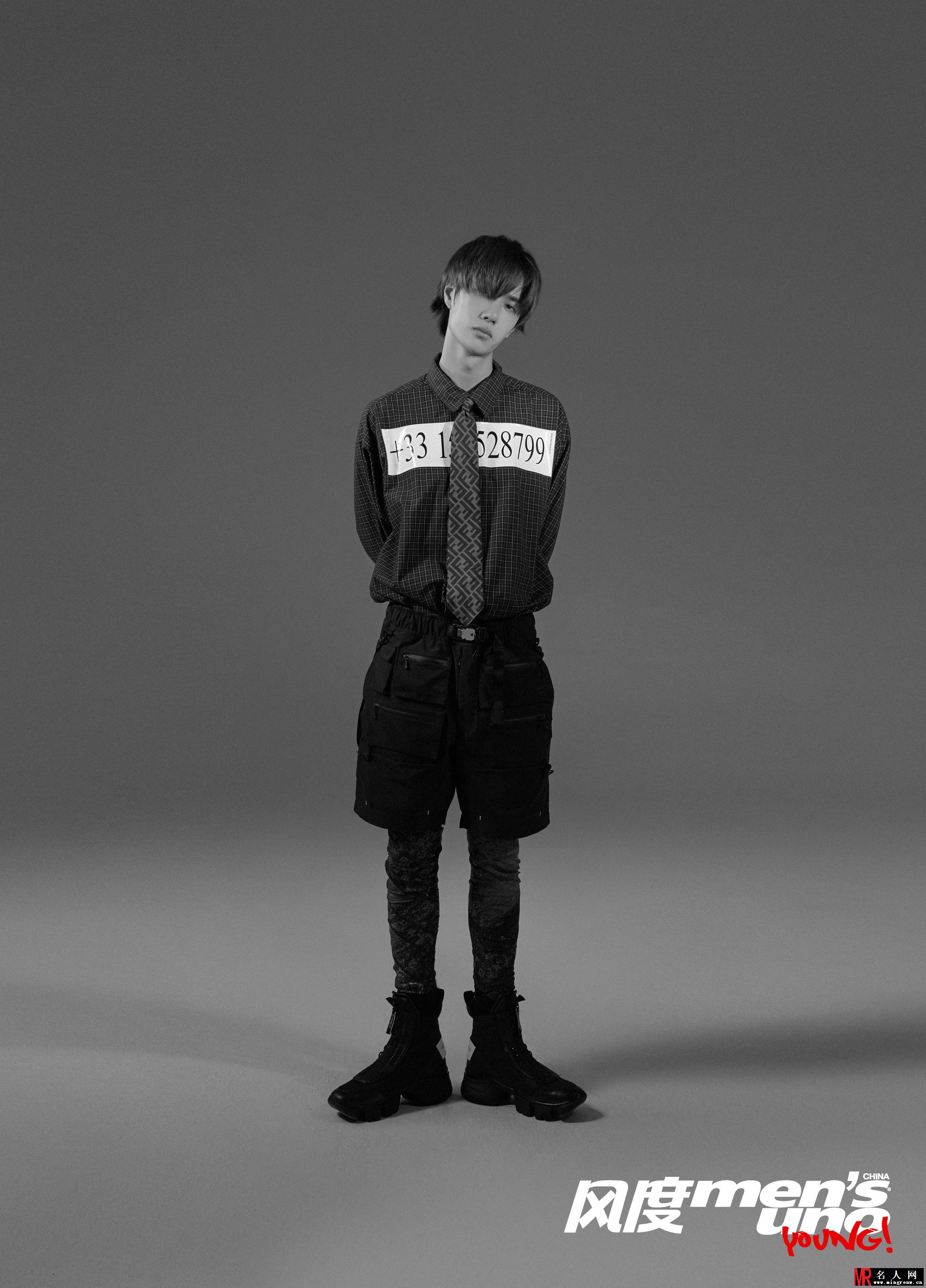 王一博登《风度men’s uno young》金九封面(1)