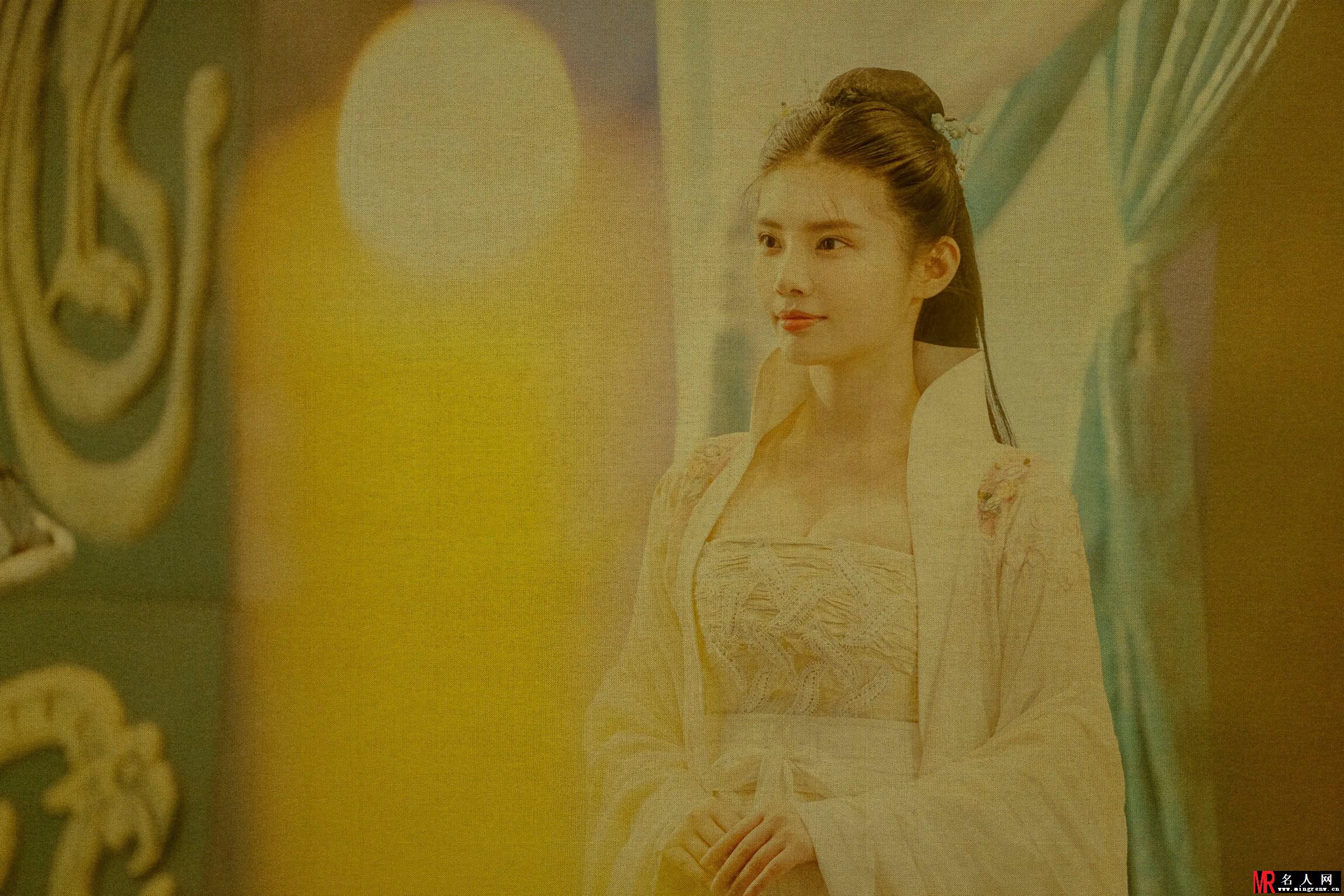 徐冬冬版嫦娥古装照曝光 怀抱玉兔眉目如画仙气十足(1)