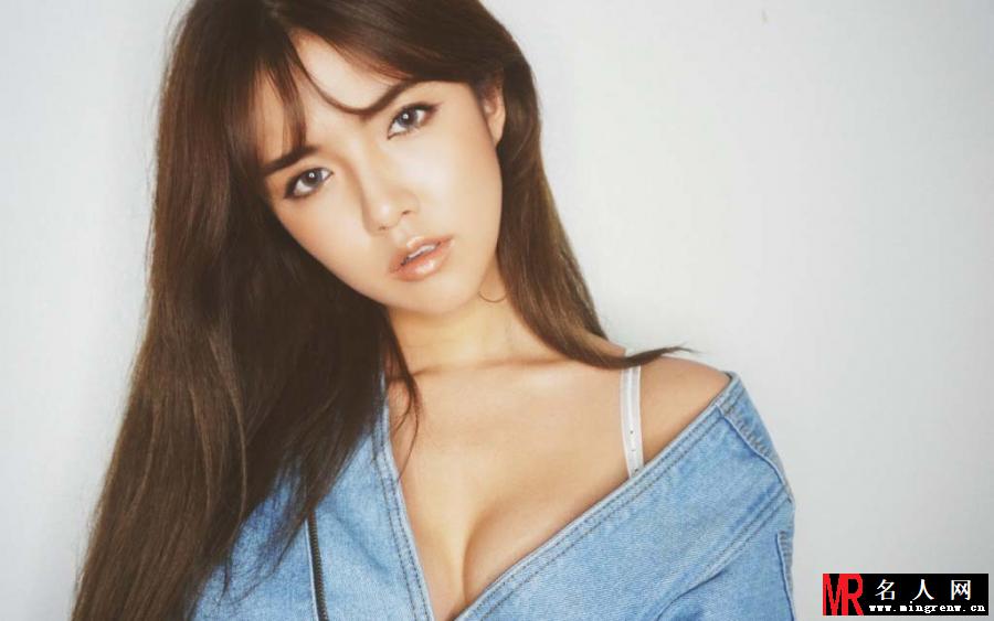 张译文唯美写真 性感私房撩人心扉(1)
