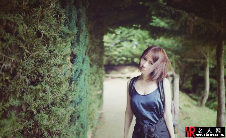 刘萌萌甜美生活照曝光（多图）(1)