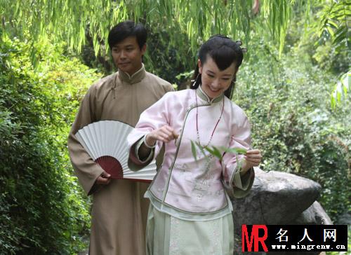 大丫鬟方心怡剧照(1)