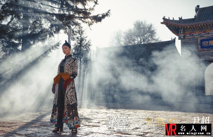 辛芷蕾大片曝光 妖娆妩媚诠释“后宫第一美”(1)