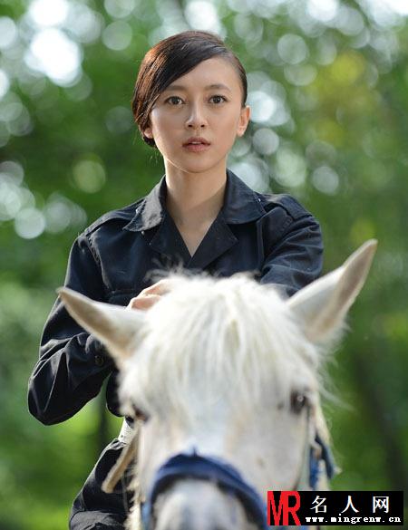 黑玫瑰之铁血女骑兵印碧霞剧照(1)