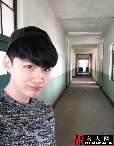 白敬亭生活照(1)