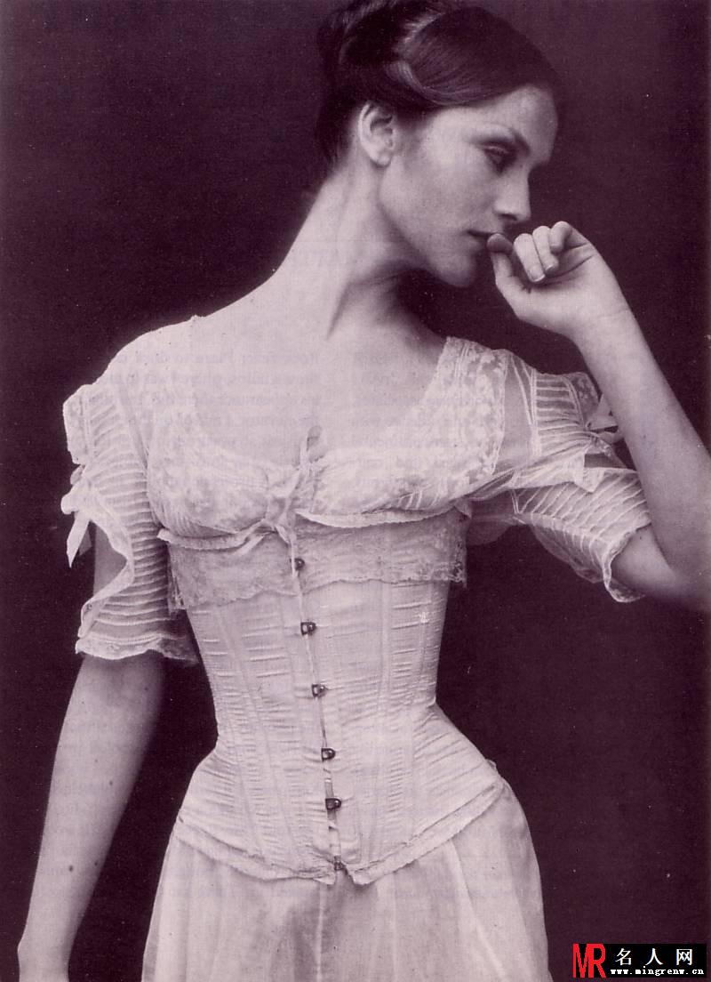 《她》女主伊莎贝尔·于佩尔海量写真(1)