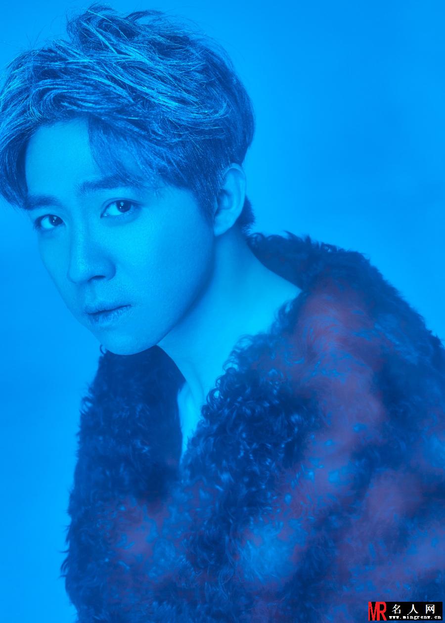 俞灏明生日曝性感写真 “蓝瘦”展忧郁魅力(1)