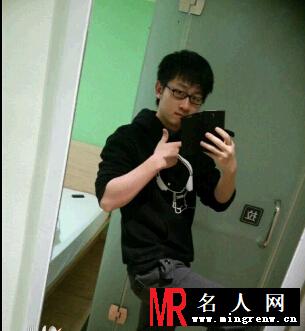 CF解说红人陈子豪生活照(1)