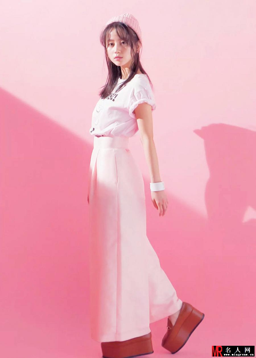 堀北真希杂志写真 粉嫩色彩勾起少女心(1)