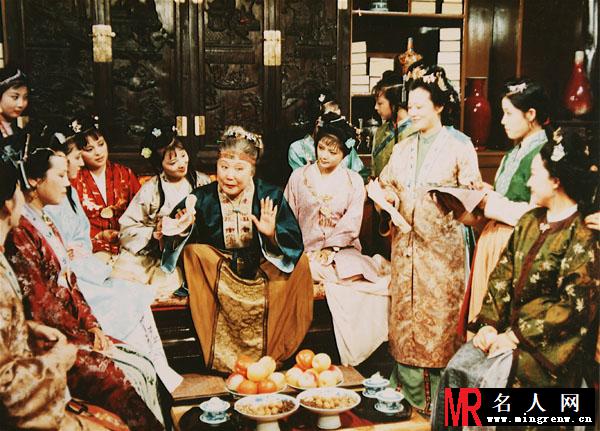 红楼梦1987版贾母剧照(1)