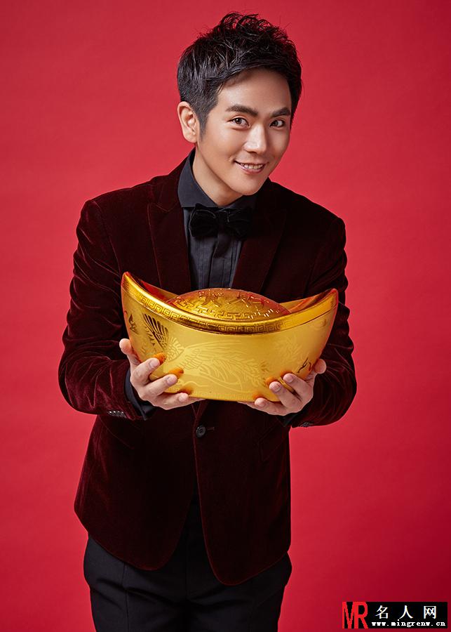 张晓龙喜气洋洋新春拜年写真(1)