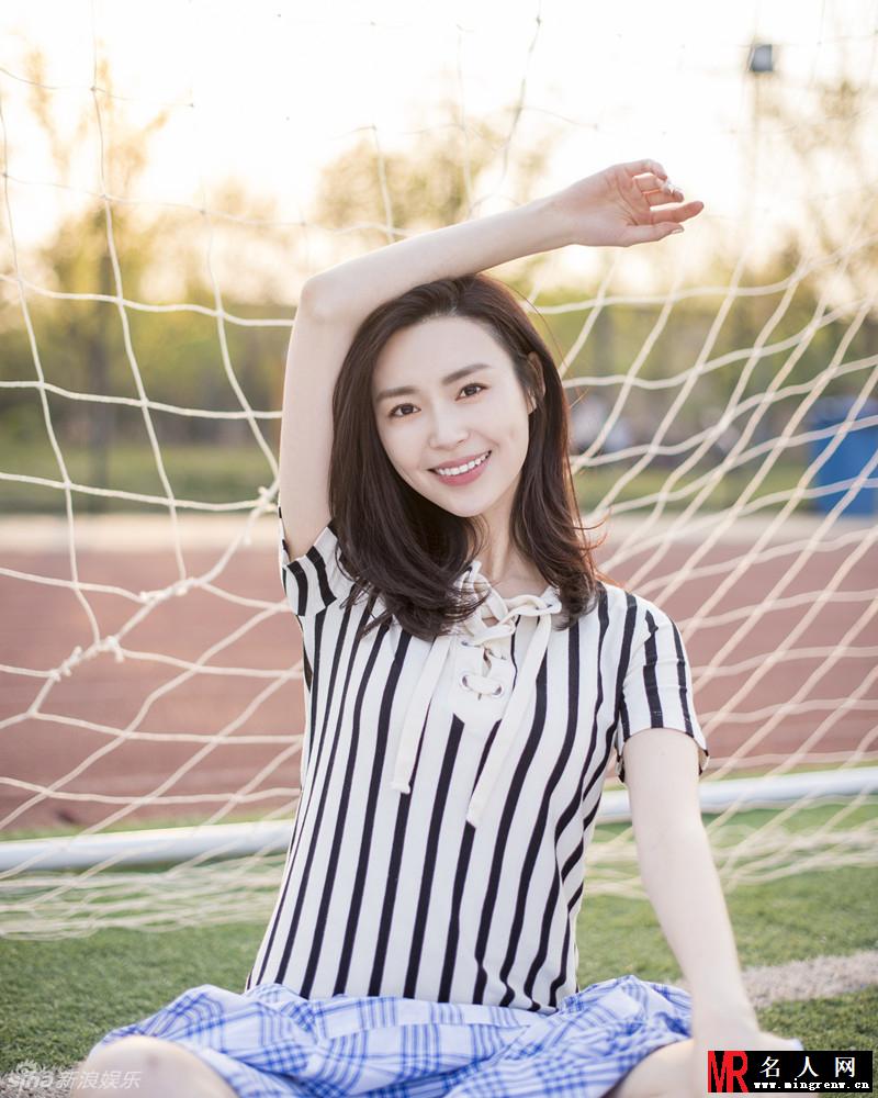 卢杉户外写真曝光 条纹装束学姐范儿足(1)
