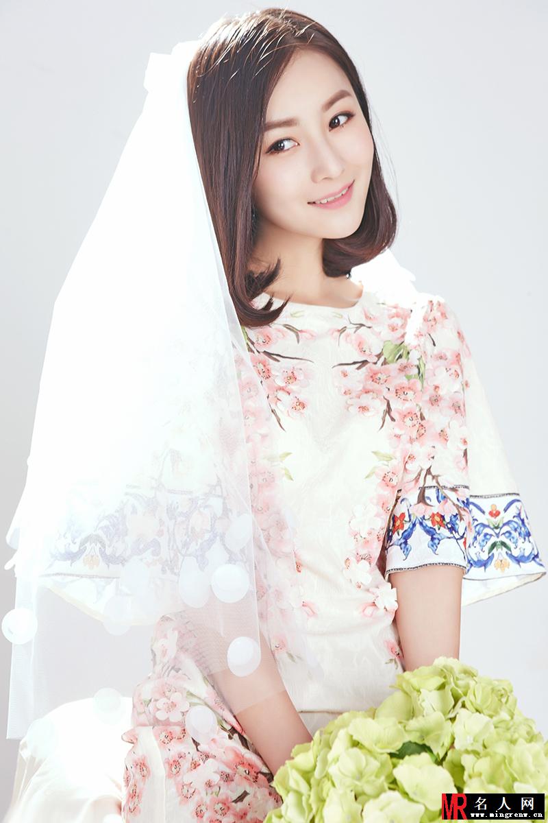 张维娜最新写真 气质温婉笑容治愈(1)