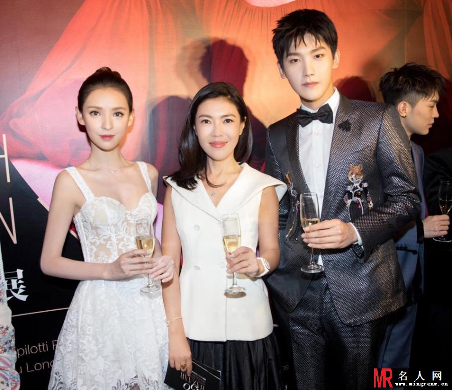 思聪最美前女友张予曦亮相 尽显纯洁优雅(1)