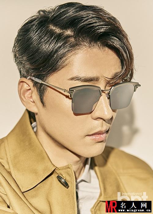 韩星徐智锡拍写真 随性自在尽显成熟男人气质(1)