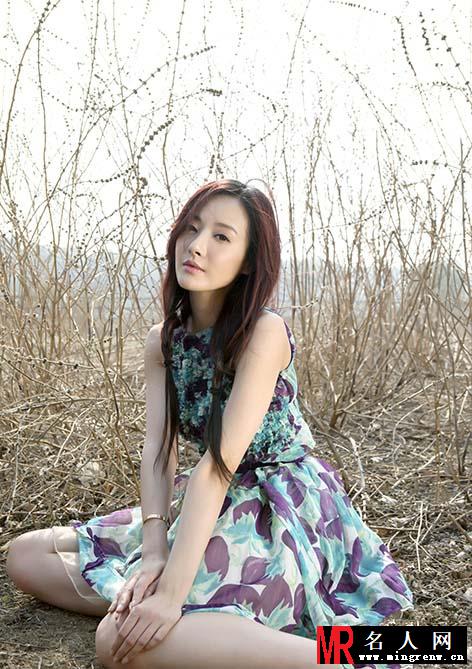 朱虹清新写真 妩媚动人(1)
