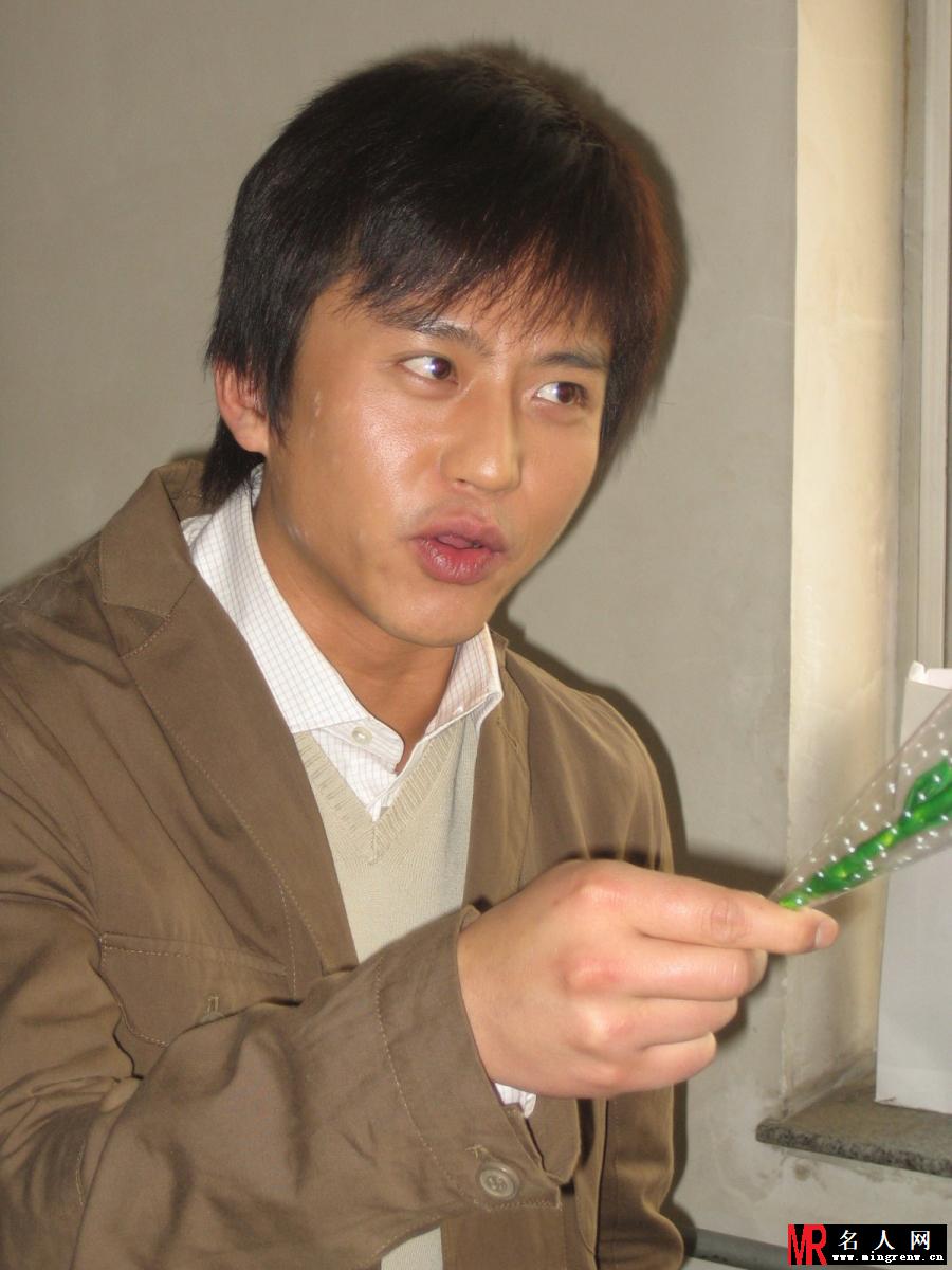 女人不哭赵剑剧照(1)