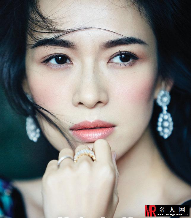 章子怡最新杂志封面大片 尽显妩媚大气(1)