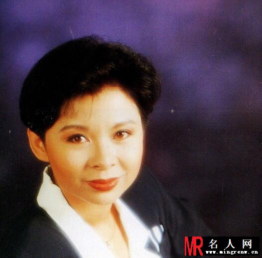 董文华老照片 董文华磁带封面写真(1)