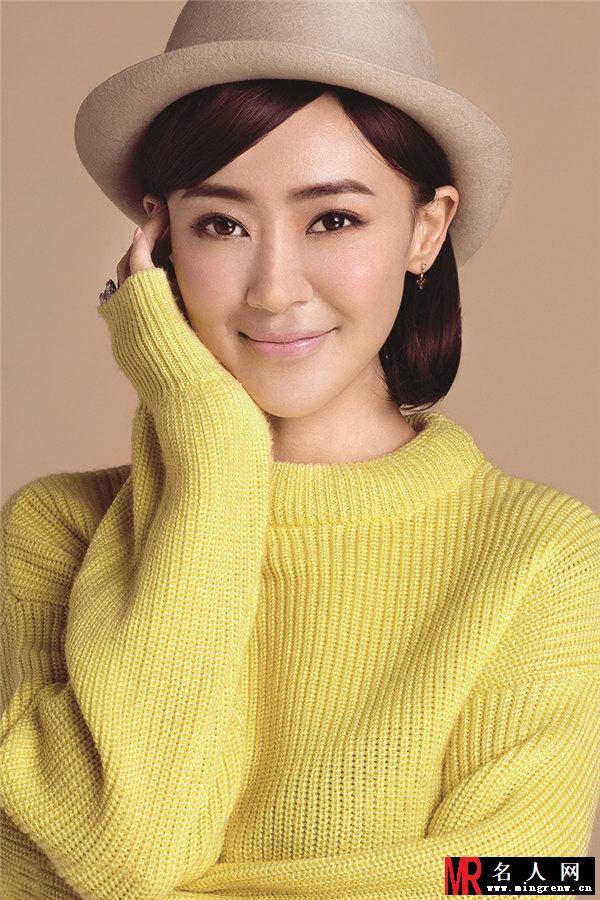 万妮恩最新写真 短发加帽子活力而俏皮(1)