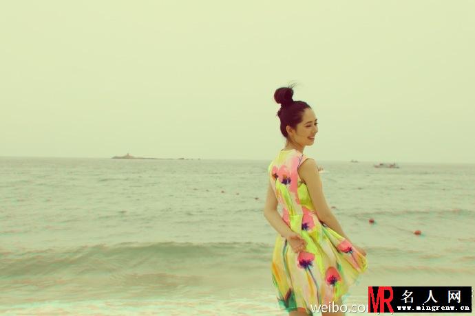 郭碧婷晒度假照 夏日中流露一丝清凉(1)